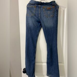 Wrangler Women’s Retro Mae Mid-Rise Bootcut Jeans 09MWZKM